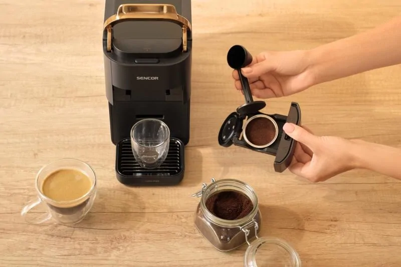 Sencor SCC 1000BK Multikapszulás Kávéfőző – 3 az 1-ben, 20 bar, Nespresso és Dolce Gusto kompatibilis, fekete - Image 4